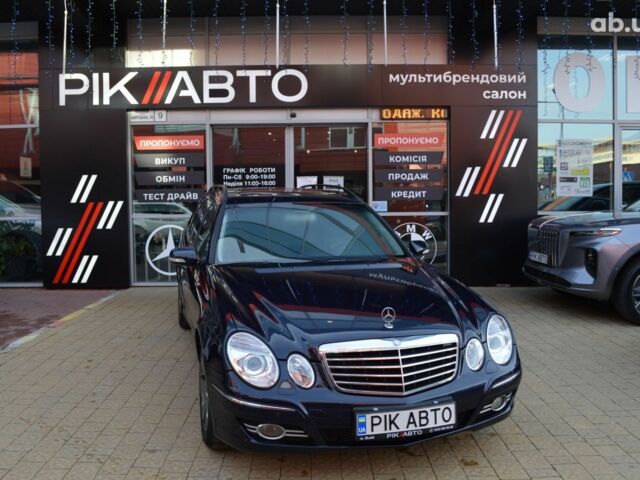 Синий Мерседес Е-Класс, объемом двигателя 0 л и пробегом 300 тыс. км за 9300 $, фото 1 на Automoto.ua