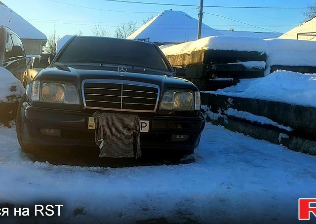 Синій Мерседес Е-Клас, об'ємом двигуна 2.8 л та пробігом 200 тис. км за 4000 $, фото 1 на Automoto.ua