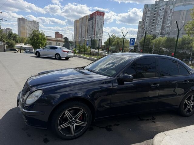 Синій Мерседес Е-Клас, об'ємом двигуна 2.7 л та пробігом 345 тис. км за 5293 $, фото 1 на Automoto.ua