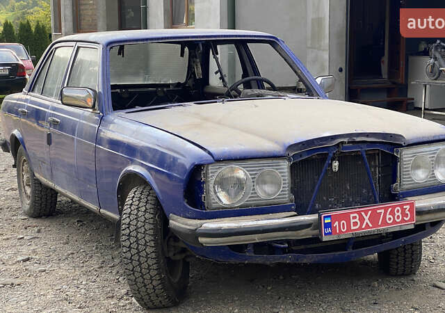 Мерседес Е-Класс 1978 в Тячеве на Automoto.ua Синий Мерседес Е-Класс, объемом двигателя 3 л и пробегом 311 тыс. км за 1500 $, фото 1 на Automoto.ua