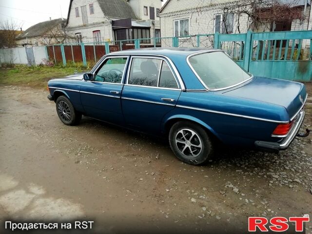 Синій Мерседес Е-Клас, об'ємом двигуна 2 л та пробігом 289 тис. км за 1300 $, фото 1 на Automoto.ua