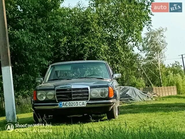 Синий Мерседес Е-Класс, объемом двигателя 2.4 л и пробегом 400 тыс. км за 700 $, фото 1 на Automoto.ua