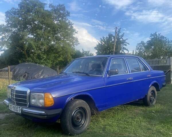 Синій Мерседес Е-Клас, об'ємом двигуна 2.4 л та пробігом 360 тис. км за 2000 $, фото 1 на Automoto.ua