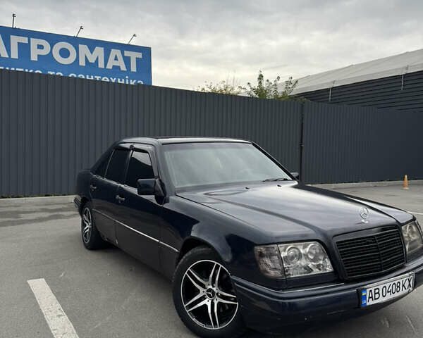 Синій Мерседес Е-Клас, об'ємом двигуна 2.3 л та пробігом 370 тис. км за 2900 $, фото 1 на Automoto.ua