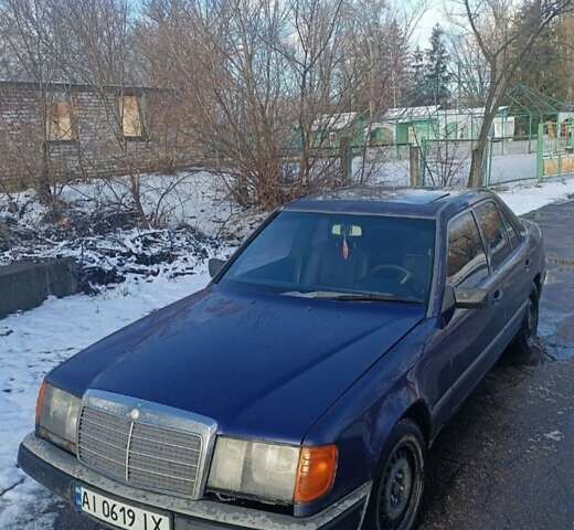 Синій Мерседес Е-Клас, об'ємом двигуна 2.6 л та пробігом 600 тис. км за 1000 $, фото 1 на Automoto.ua