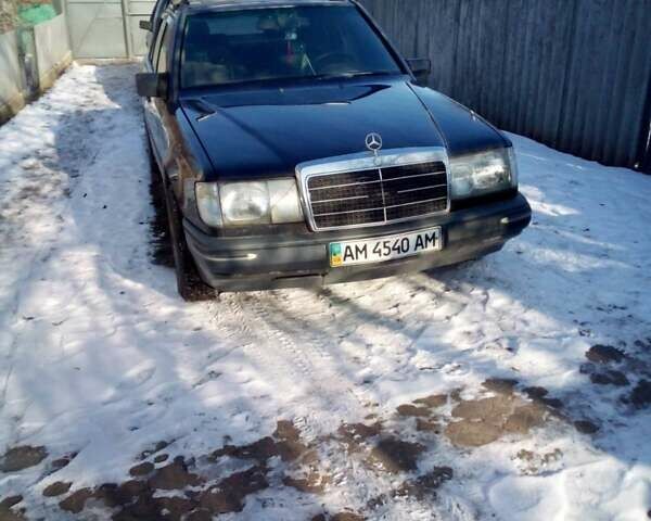 Синий Мерседес Е-Класс, объемом двигателя 0 л и пробегом 200 тыс. км за 1700 $, фото 1 на Automoto.ua