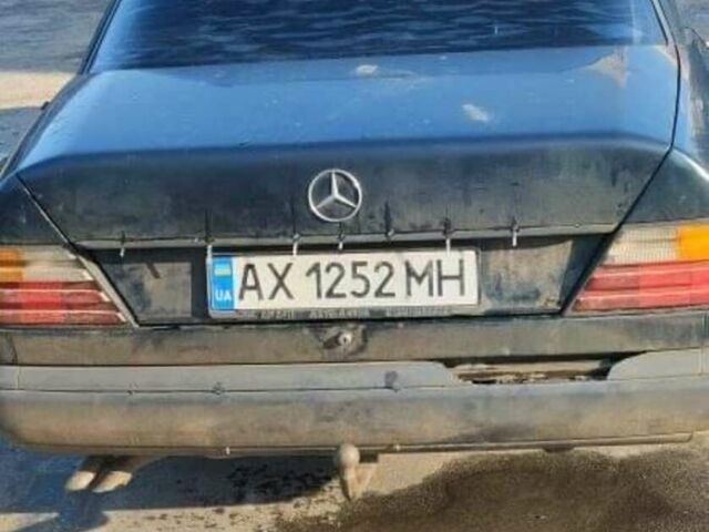 Синій Мерседес Е-Клас, об'ємом двигуна 2 л та пробігом 400 тис. км за 3500 $, фото 1 на Automoto.ua