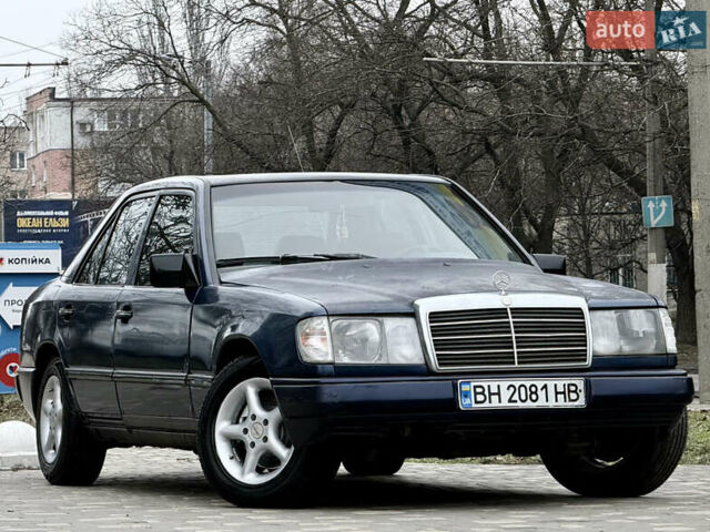 Синий Мерседес Е-Класс, объемом двигателя 2.3 л и пробегом 230 тыс. км за 2200 $, фото 1 на Automoto.ua