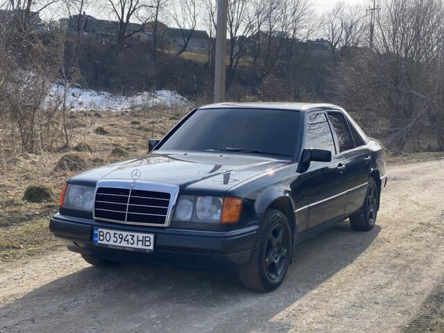 Синий Мерседес Е-Класс, объемом двигателя 2 л и пробегом 438 тыс. км за 2700 $, фото 1 на Automoto.ua