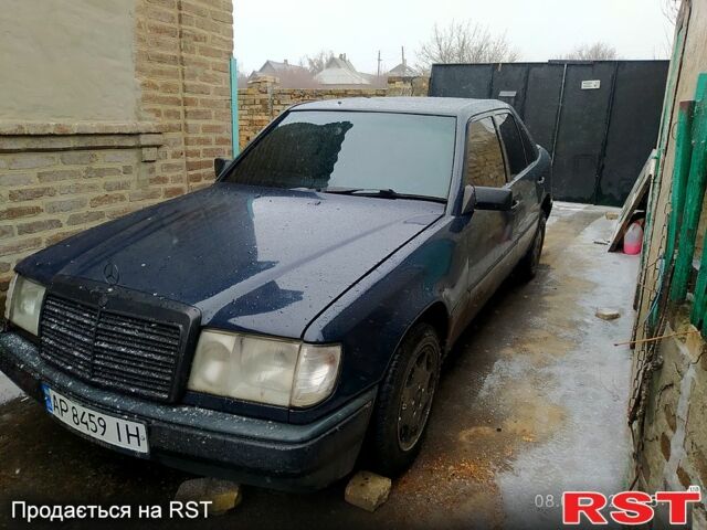 Синій Мерседес Е-Клас, об'ємом двигуна 2.3 л та пробігом 300 тис. км за 2500 $, фото 1 на Automoto.ua