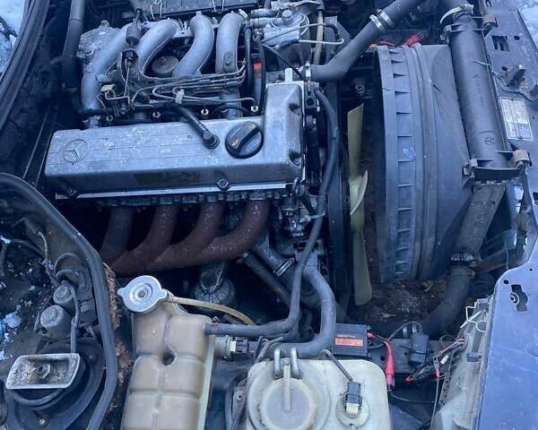 Синий Мерседес Е-Класс, объемом двигателя 0 л и пробегом 601 тыс. км за 1300 $, фото 1 на Automoto.ua