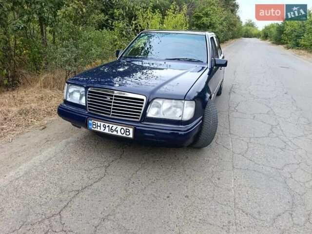 Синий Мерседес Е-Класс, объемом двигателя 2.3 л и пробегом 540 тыс. км за 2850 $, фото 1 на Automoto.ua