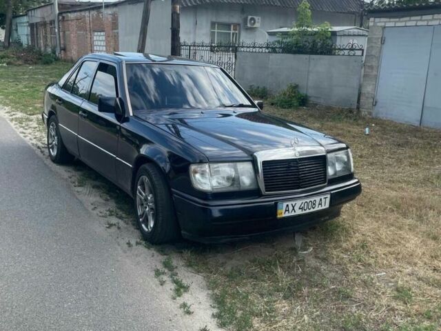 Синий Мерседес Е-Класс, объемом двигателя 2.3 л и пробегом 400 тыс. км за 3000 $, фото 1 на Automoto.ua