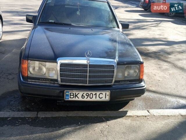 Синий Мерседес Е-Класс, объемом двигателя 2.3 л и пробегом 250 тыс. км за 2300 $, фото 1 на Automoto.ua