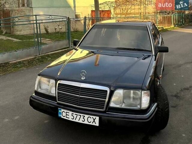 Синий Мерседес Е-Класс, объемом двигателя 2.2 л и пробегом 447 тыс. км за 1900 $, фото 1 на Automoto.ua