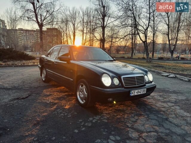 Синий Мерседес Е-Класс, объемом двигателя 2.87 л и пробегом 600 тыс. км за 3500 $, фото 1 на Automoto.ua