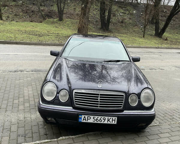 Синий Мерседес Е-Класс, объемом двигателя 2.9 л и пробегом 262 тыс. км за 4700 $, фото 1 на Automoto.ua
