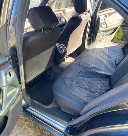 Синий Мерседес Е-Класс, объемом двигателя 2 л и пробегом 175 тыс. км за 2400 $, фото 1 на Automoto.ua