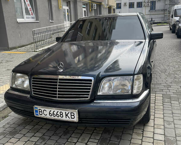 Синий Мерседес Е-Класс, объемом двигателя 3 л и пробегом 490 тыс. км за 6000 $, фото 1 на Automoto.ua