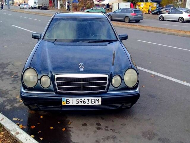 Синий Мерседес Е-Класс, объемом двигателя 2.2 л и пробегом 290 тыс. км за 2300 $, фото 1 на Automoto.ua