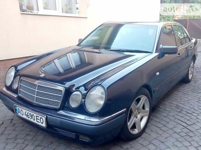 Синій Мерседес Е-Клас, об'ємом двигуна 0 л та пробігом 253 тис. км за 3300 $, фото 1 на Automoto.ua