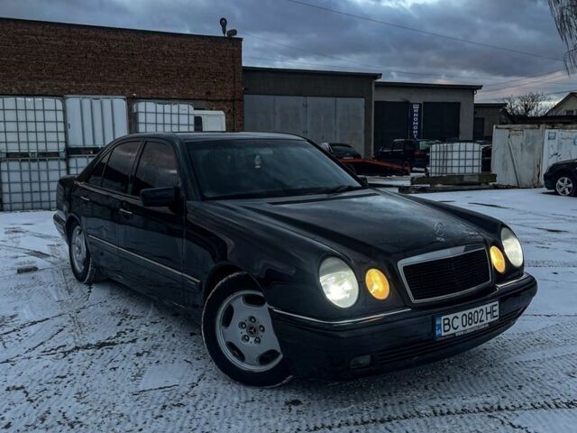 Синий Мерседес Е-Класс, объемом двигателя 2 л и пробегом 380 тыс. км за 3400 $, фото 1 на Automoto.ua