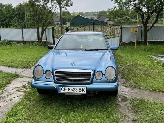 Синій Мерседес Е-Клас, об'ємом двигуна 2.2 л та пробігом 500 тис. км за 1800 $, фото 1 на Automoto.ua