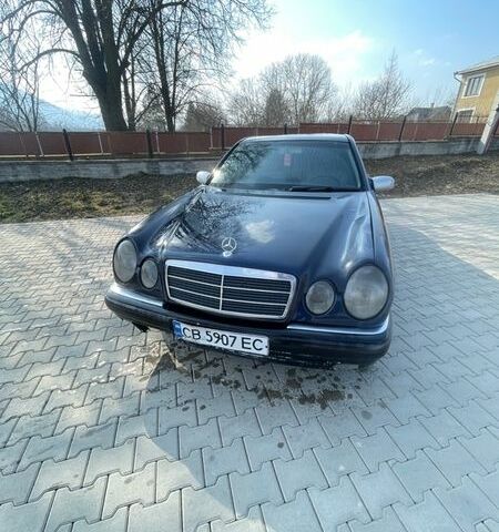Синій Мерседес Е-Клас, об'ємом двигуна 2.5 л та пробігом 380 тис. км за 2500 $, фото 1 на Automoto.ua