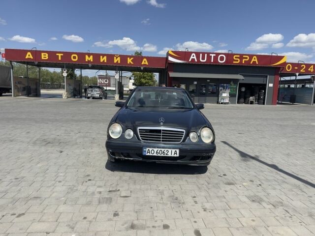 Синій Мерседес Е-Клас, об'ємом двигуна 2.1 л та пробігом 300 тис. км за 2998 $, фото 1 на Automoto.ua