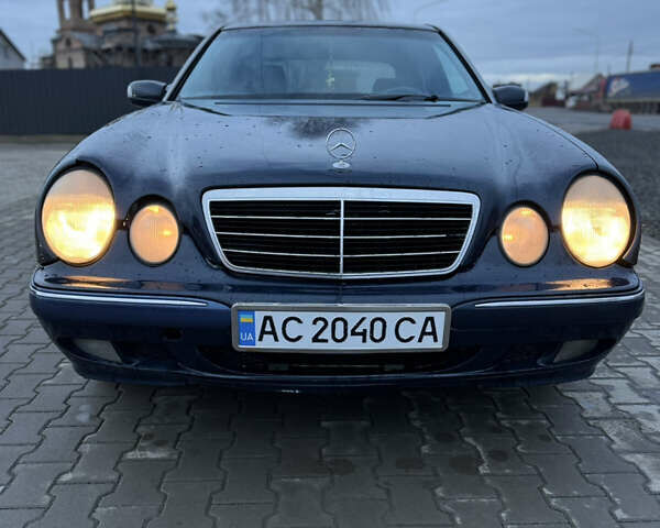 Синій Мерседес Е-Клас, об'ємом двигуна 2.4 л та пробігом 381 тис. км за 3000 $, фото 1 на Automoto.ua