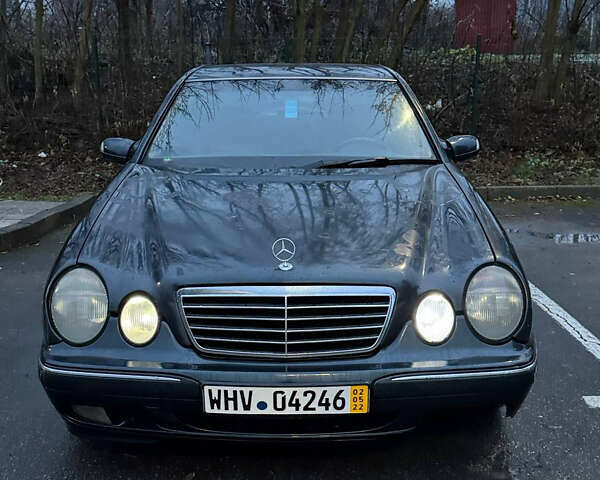 Синий Мерседес Е-Класс, объемом двигателя 3.22 л и пробегом 540 тыс. км за 3800 $, фото 1 на Automoto.ua