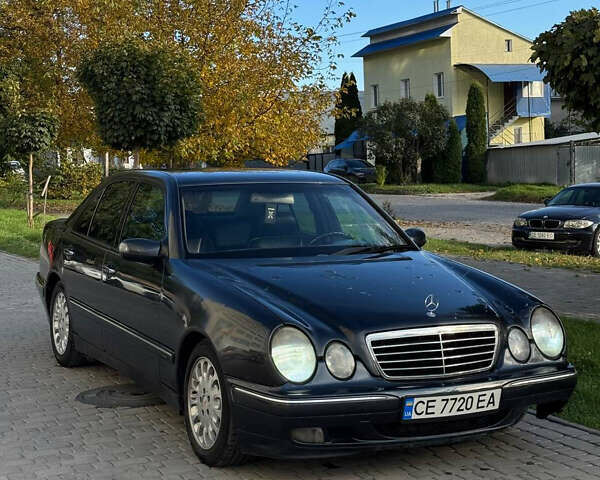 Синий Мерседес Е-Класс, объемом двигателя 3.22 л и пробегом 540 тыс. км за 3199 $, фото 1 на Automoto.ua