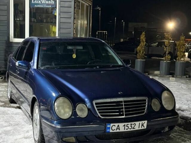 Синий Мерседес Е-Класс, объемом двигателя 2 л и пробегом 269 тыс. км за 2600 $, фото 1 на Automoto.ua