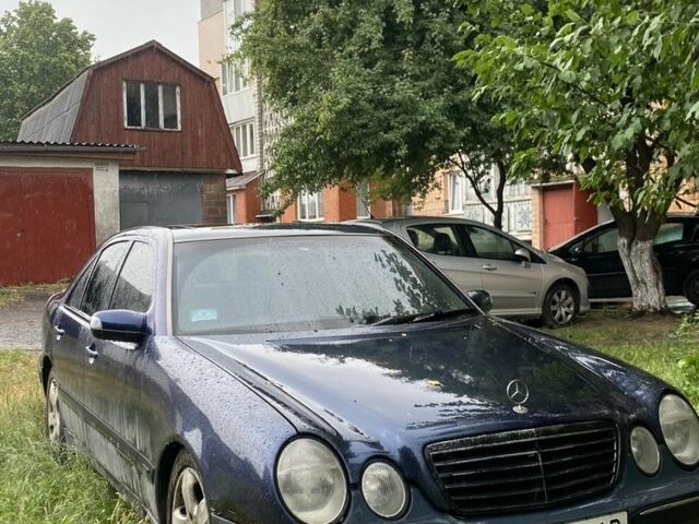 Синий Мерседес Е-Класс, объемом двигателя 2.7 л и пробегом 400 тыс. км за 2450 $, фото 1 на Automoto.ua