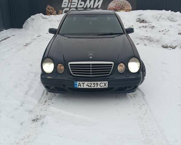 Синий Мерседес Е-Класс, объемом двигателя 2.2 л и пробегом 447 тыс. км за 2700 $, фото 1 на Automoto.ua