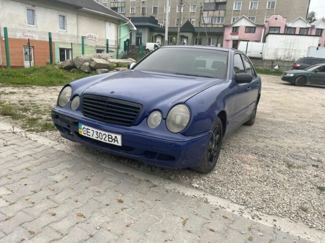 Синий Мерседес Е-Класс, объемом двигателя 2.2 л и пробегом 365 тыс. км за 1900 $, фото 1 на Automoto.ua