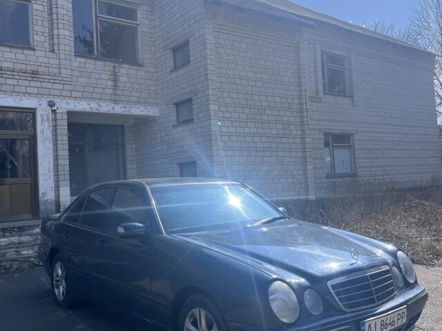 Синий Мерседес Е-Класс, объемом двигателя 2.7 л и пробегом 436 тыс. км за 3500 $, фото 1 на Automoto.ua