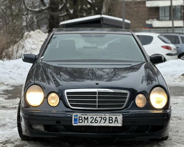 Синий Мерседес Е-Класс, объемом двигателя 2 л и пробегом 614 тыс. км за 2600 $, фото 1 на Automoto.ua