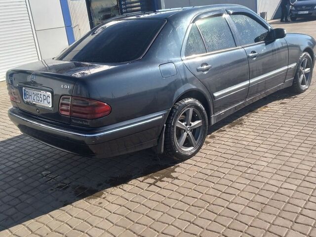 Синій Мерседес Е-Клас, об'ємом двигуна 2.15 л та пробігом 320 тис. км за 650 $, фото 1 на Automoto.ua