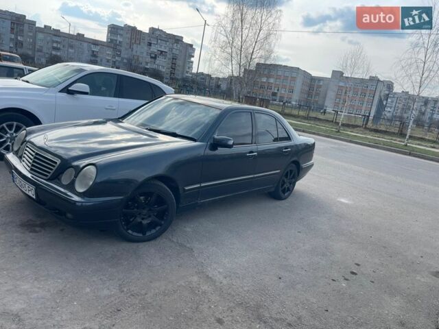 Синий Мерседес Е-Класс, объемом двигателя 2.69 л и пробегом 450 тыс. км за 3900 $, фото 1 на Automoto.ua