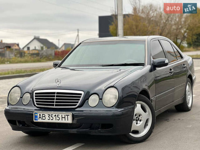 Синій Мерседес Е-Клас, об'ємом двигуна 2.2 л та пробігом 250 тис. км за 4000 $, фото 1 на Automoto.ua