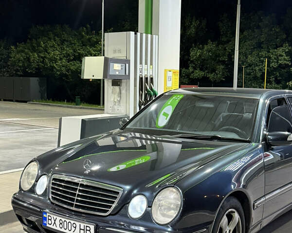 Синій Мерседес Е-Клас, об'ємом двигуна 2.2 л та пробігом 297 тис. км за 6000 $, фото 1 на Automoto.ua