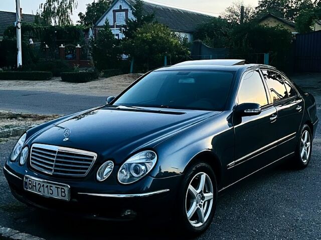 Синий Мерседес Е-Класс, объемом двигателя 2.1 л и пробегом 383 тыс. км за 6500 $, фото 1 на Automoto.ua