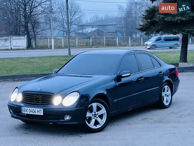 Синій Мерседес Е-Клас, об'ємом двигуна 2.6 л та пробігом 300 тис. км за 4500 $, фото 1 на Automoto.ua