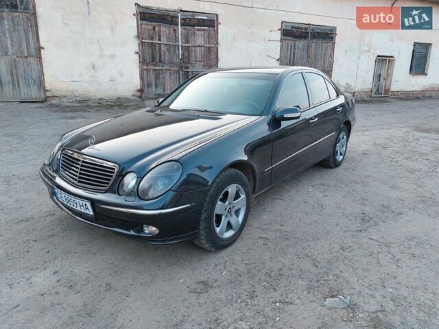Синий Мерседес Е-Класс, объемом двигателя 2.1 л и пробегом 270 тыс. км за 5950 $, фото 1 на Automoto.ua