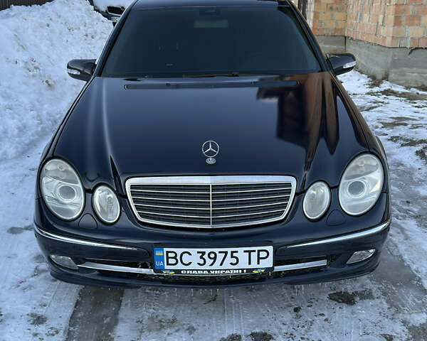 Синій Мерседес Е-Клас, об'ємом двигуна 2.2 л та пробігом 355 тис. км за 6800 $, фото 1 на Automoto.ua