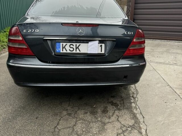 Синий Мерседес Е-Класс, объемом двигателя 2.7 л и пробегом 384 тыс. км за 3350 $, фото 1 на Automoto.ua