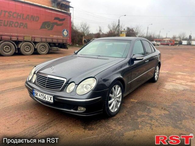 Синий Мерседес Е-Класс, объемом двигателя 2.7 л и пробегом 275 тыс. км за 7500 $, фото 1 на Automoto.ua