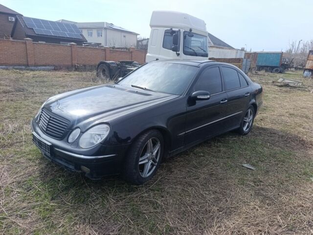 Синий Мерседес Е-Класс, объемом двигателя 3 л и пробегом 340 тыс. км за 2800 $, фото 1 на Automoto.ua