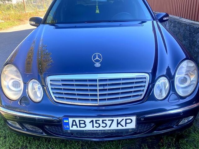 Синий Мерседес Е-Класс, объемом двигателя 3.2 л и пробегом 0 тыс. км за 6000 $, фото 1 на Automoto.ua